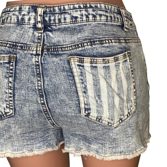 Mossimo Shorts Flag Print 5 working Pockets Belt Loops Size 13 - Picture 10 of 16